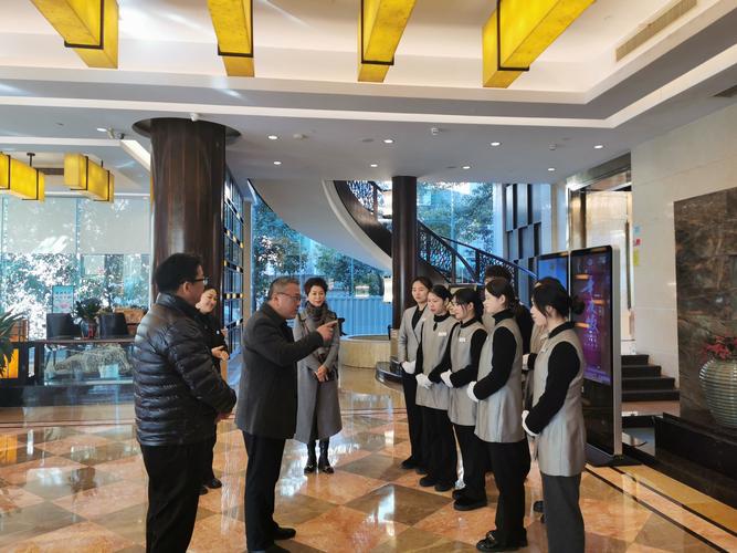 深化校地合作，關懷實習學子——李炯光院長帶隊赴浙江看望慰問2022級酒店管理與數字化運營專業實習學生